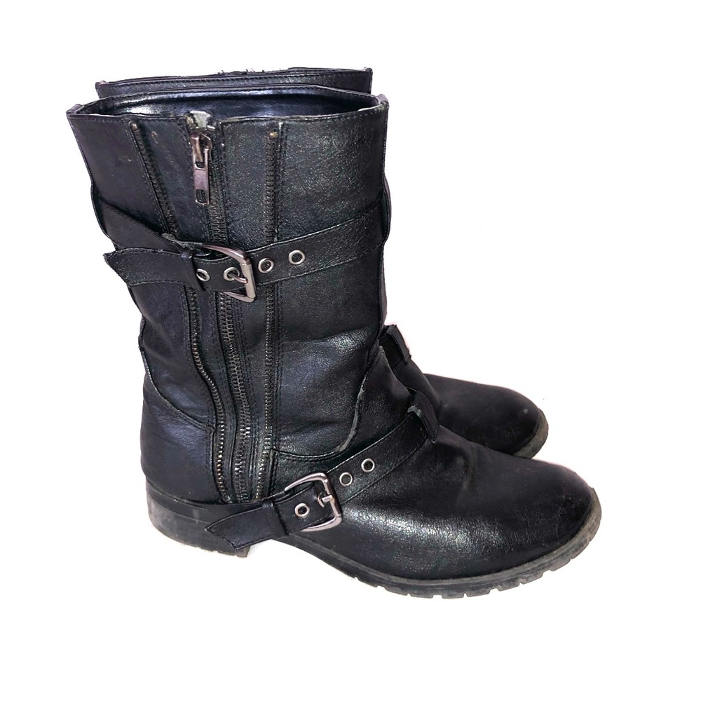 Mid-calf boots